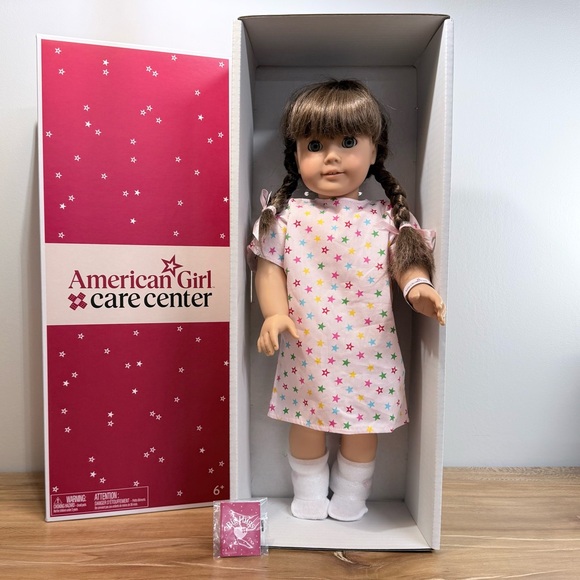 American Girl Other - American Girl Molly McIntire Pleasant Company w/ Velvet Holiday Dress & Hospital